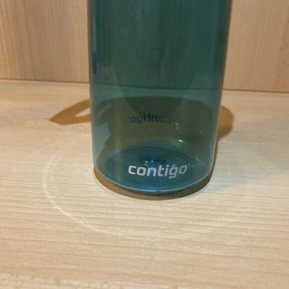 Contigo 24 oz. Transparent Blue Water Bottle with AutoPop Lid - Picture 4 of 5